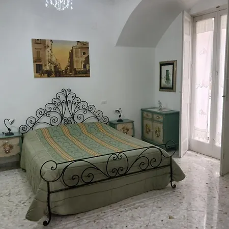 Harry'S House-2