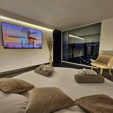 Christian'S Suites & Spa-2